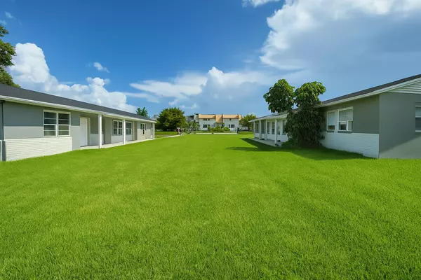 Riviera Beach, FL 33403,461 Silver Beach RD 1