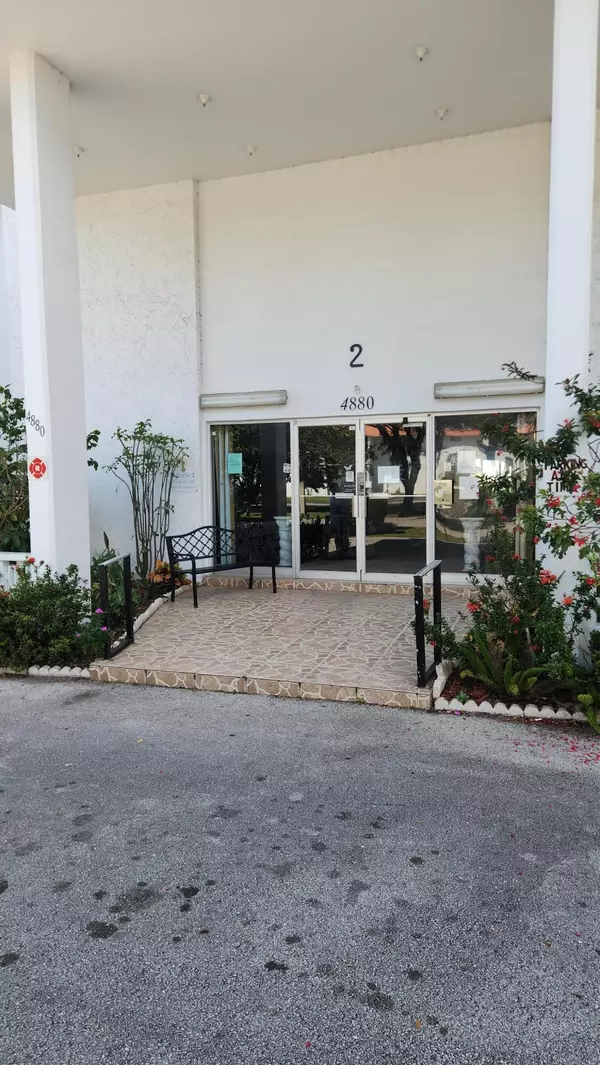 Lauderhill, FL 33313,4880 NW 22 ST 205