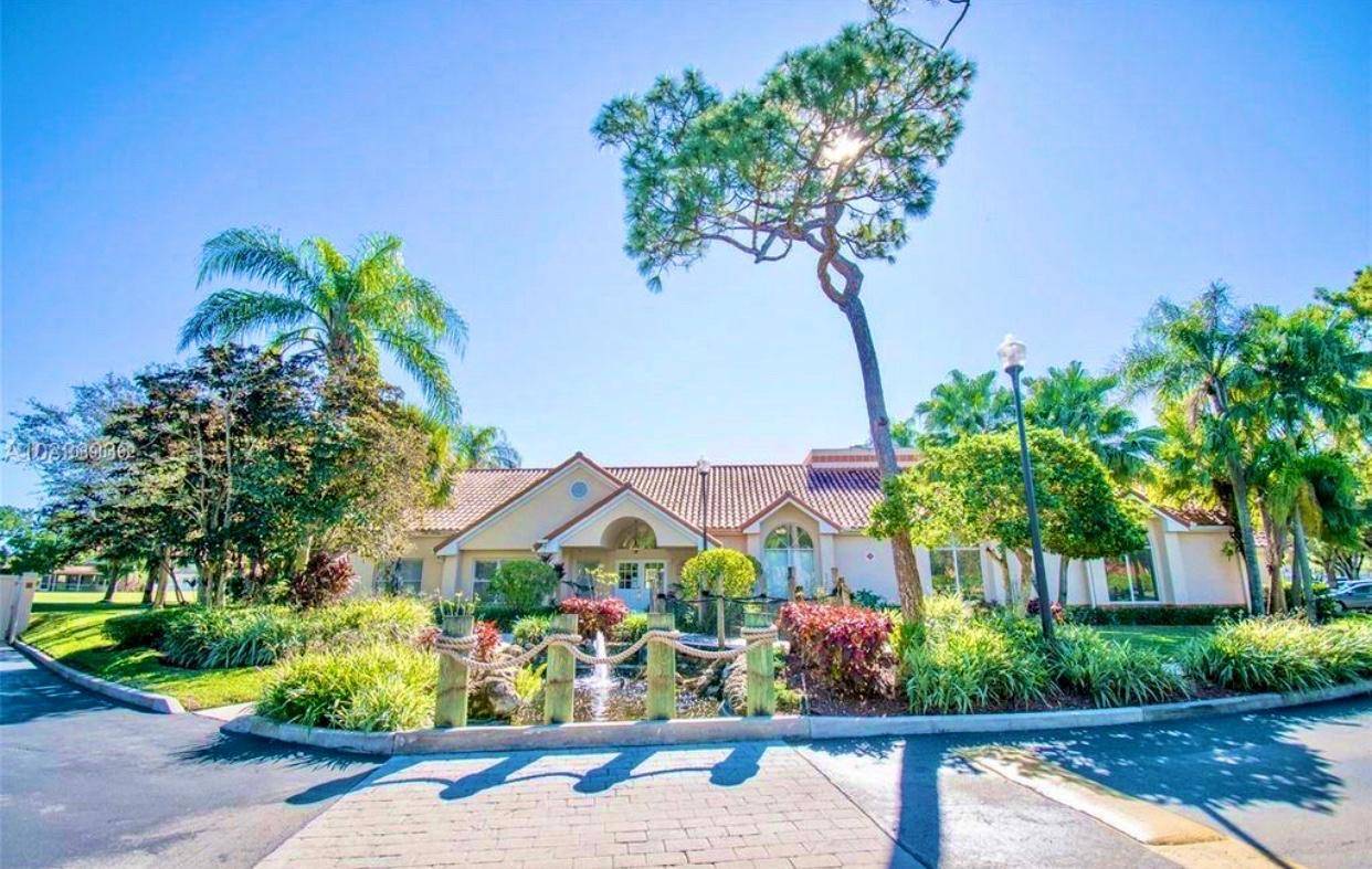 Margate, FL 33063,3310 N Pinewalk DR 1826