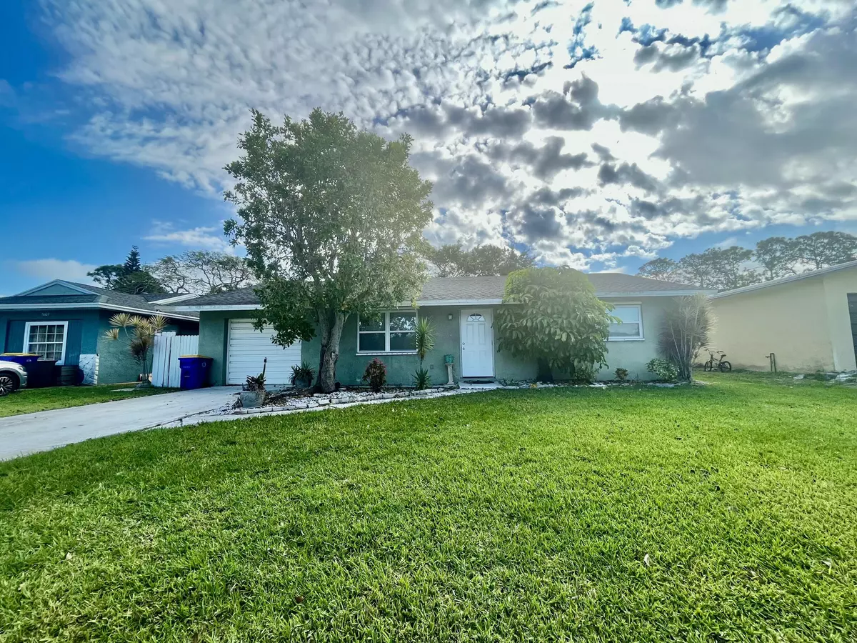 Stuart, FL 34997,5619 SE Normandy AVE