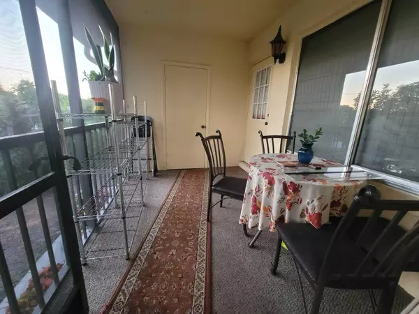 Greenacres, FL 33463,434 Pine Glen LN C-2