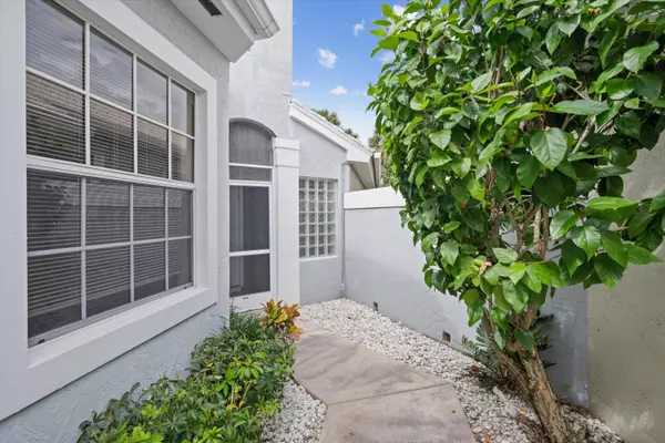 West Palm Beach, FL 33411,9089 Baybury LN