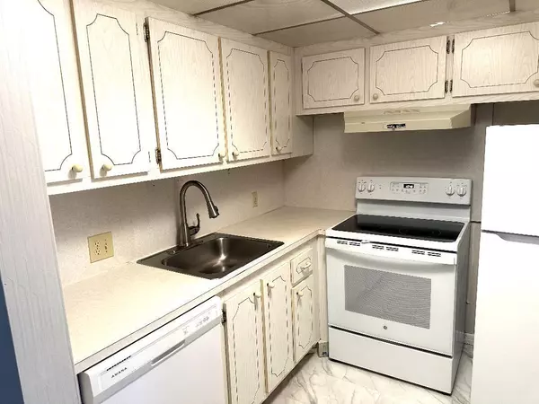 Boca Raton, FL 33434,562 N Fanshaw 5620