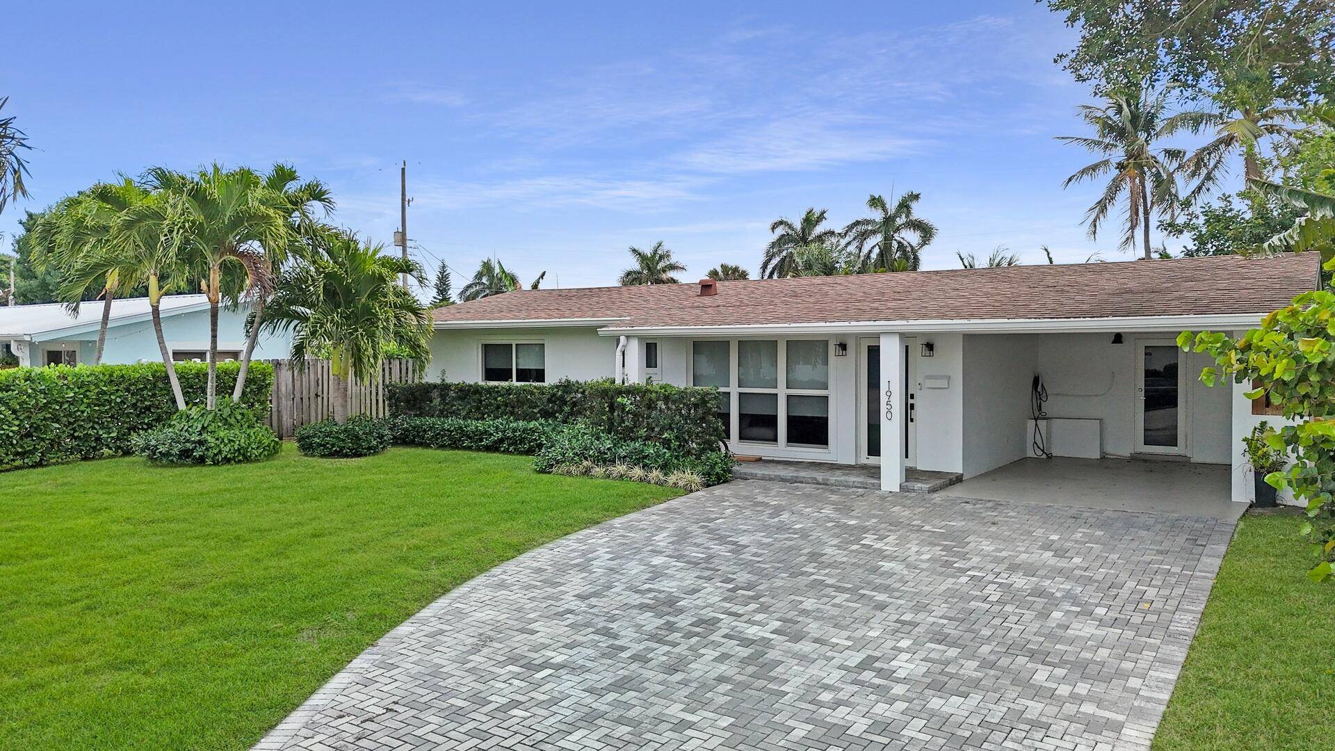 1950 NE 31st CT, Lighthouse Point, FL 33064
