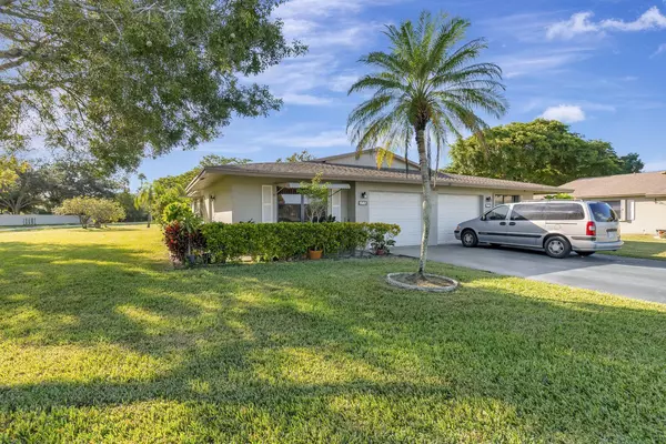 1502 Palmland DR 1-F, Boynton Beach, FL 33436