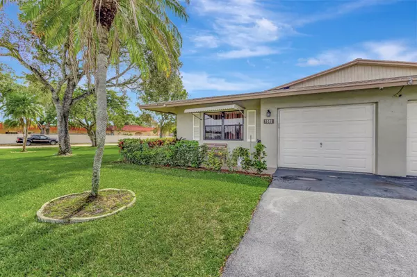 1502 Palmland DR 1-F, Boynton Beach, FL 33436