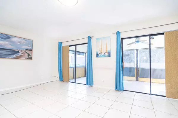 Stuart, FL 34994,950 S Kanner HWY 124