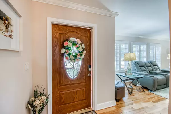 Tequesta, FL 33469,4168 Russell ST