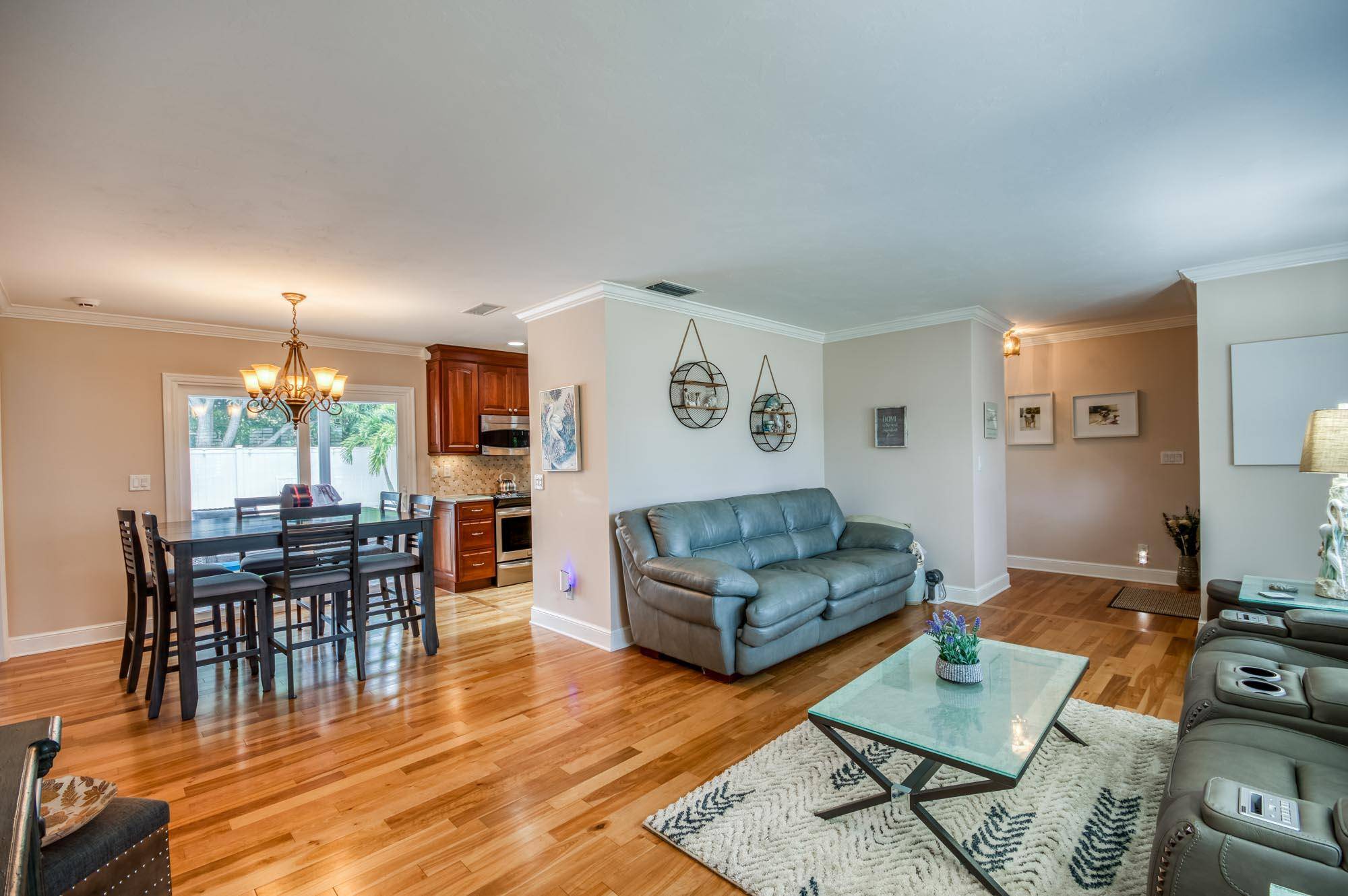 Tequesta, FL 33469,4168 Russell ST