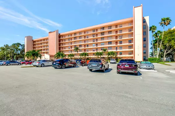 Delray Beach, FL 33446,14671 Bonaire BLVD 109