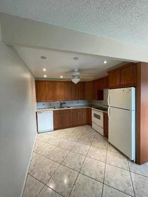 Deerfield Beach, FL 33442,352 Richmond F 352