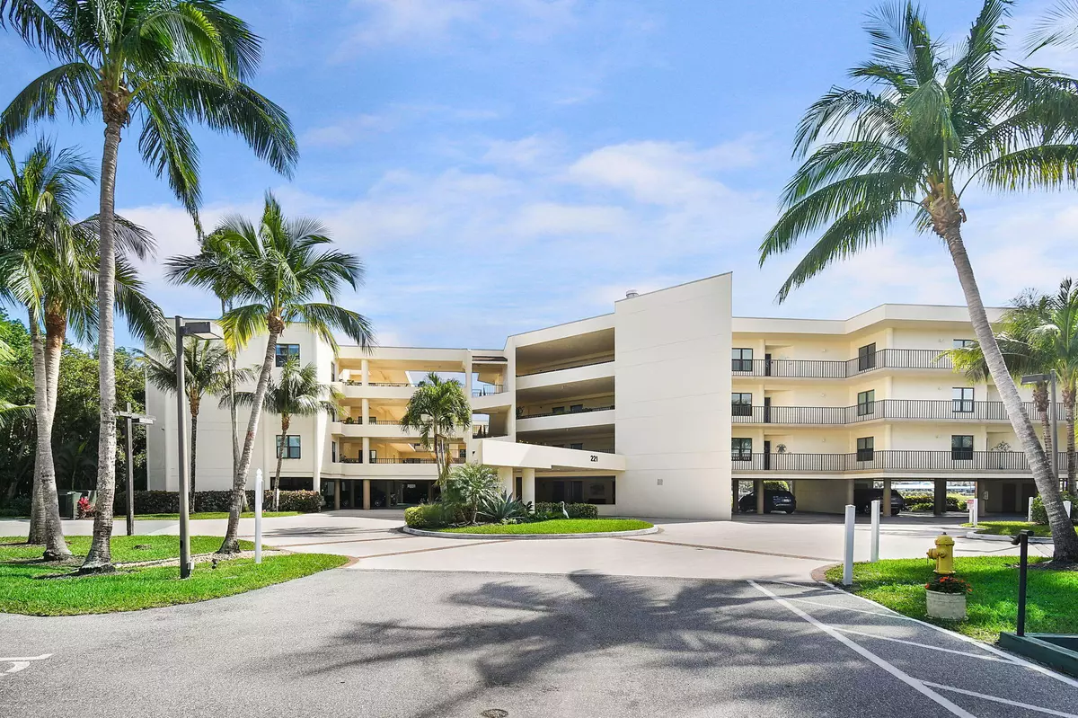 Stuart, FL 34996,221 NE Plantation RD 316