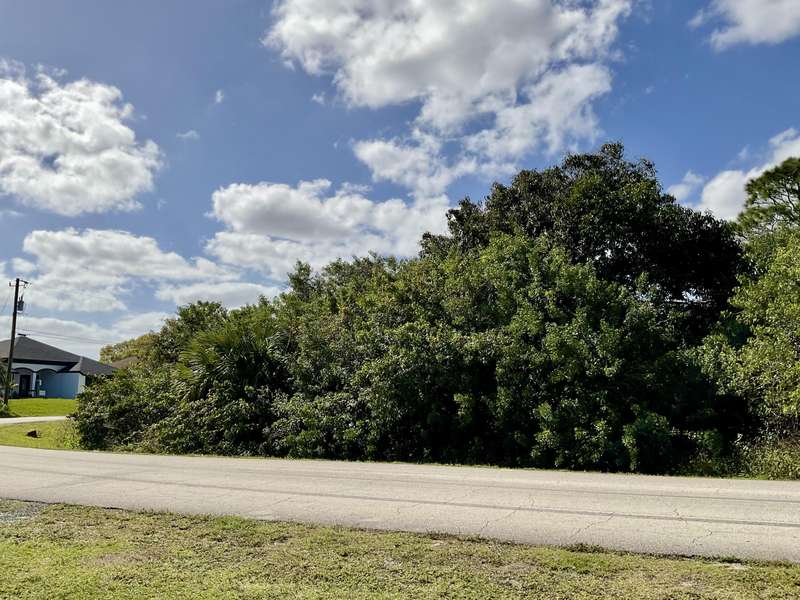 4674 SW Masefield ST, Port Saint Lucie, FL 34953