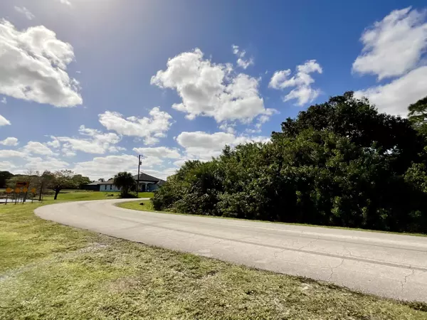 Port Saint Lucie, FL 34953,4674 SW Masefield ST