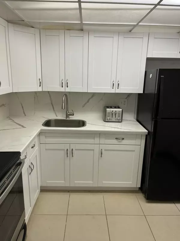 Lauderhill, FL 33313,1758 NW 55th AVE 102