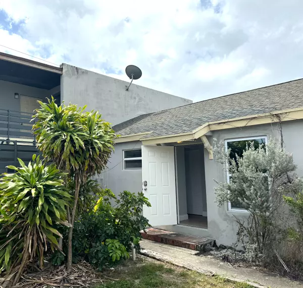 West Palm Beach, FL 33401,836 Almeria RD 2