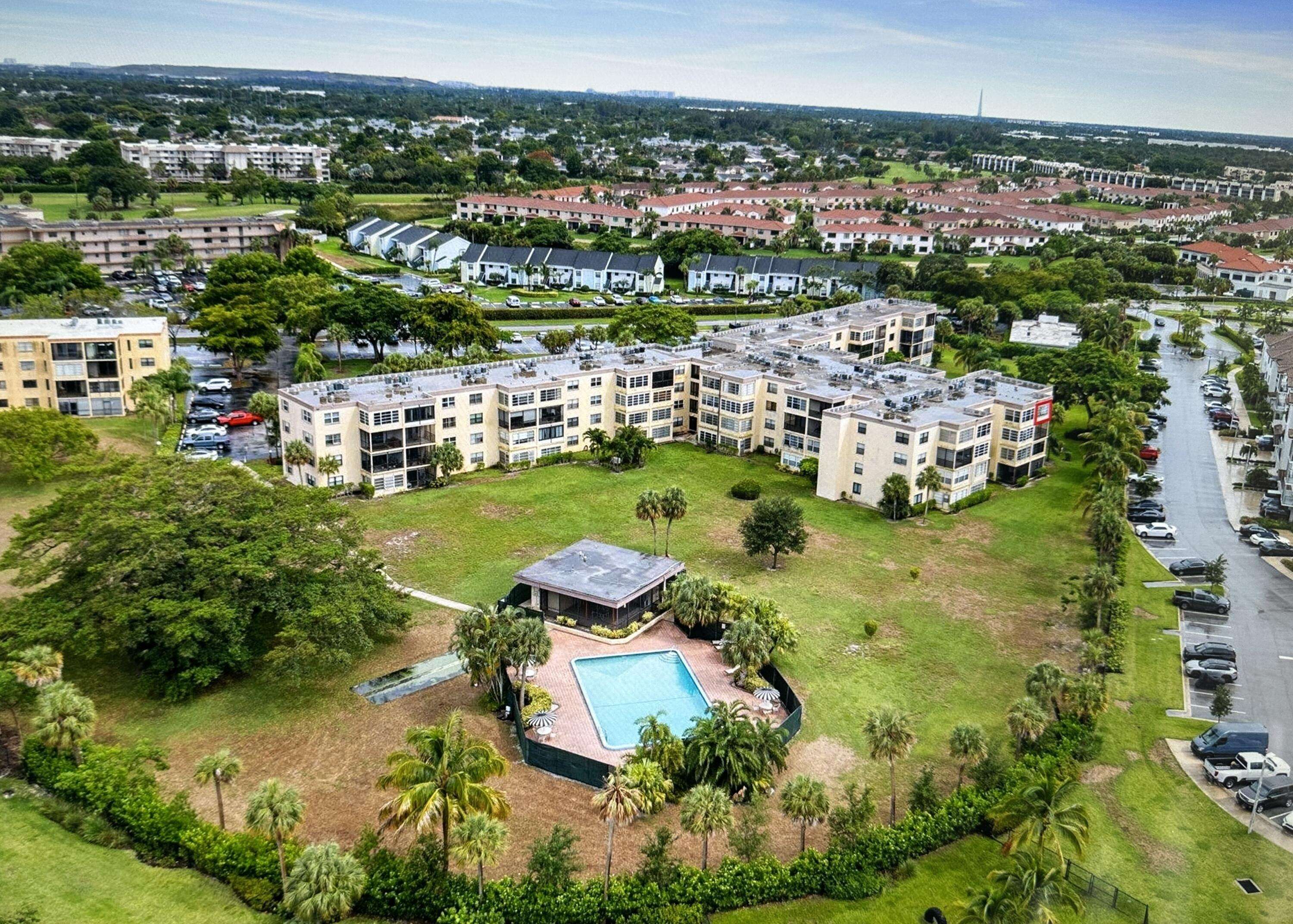Boca Raton, FL 33428,9355 SW 8th ST 425