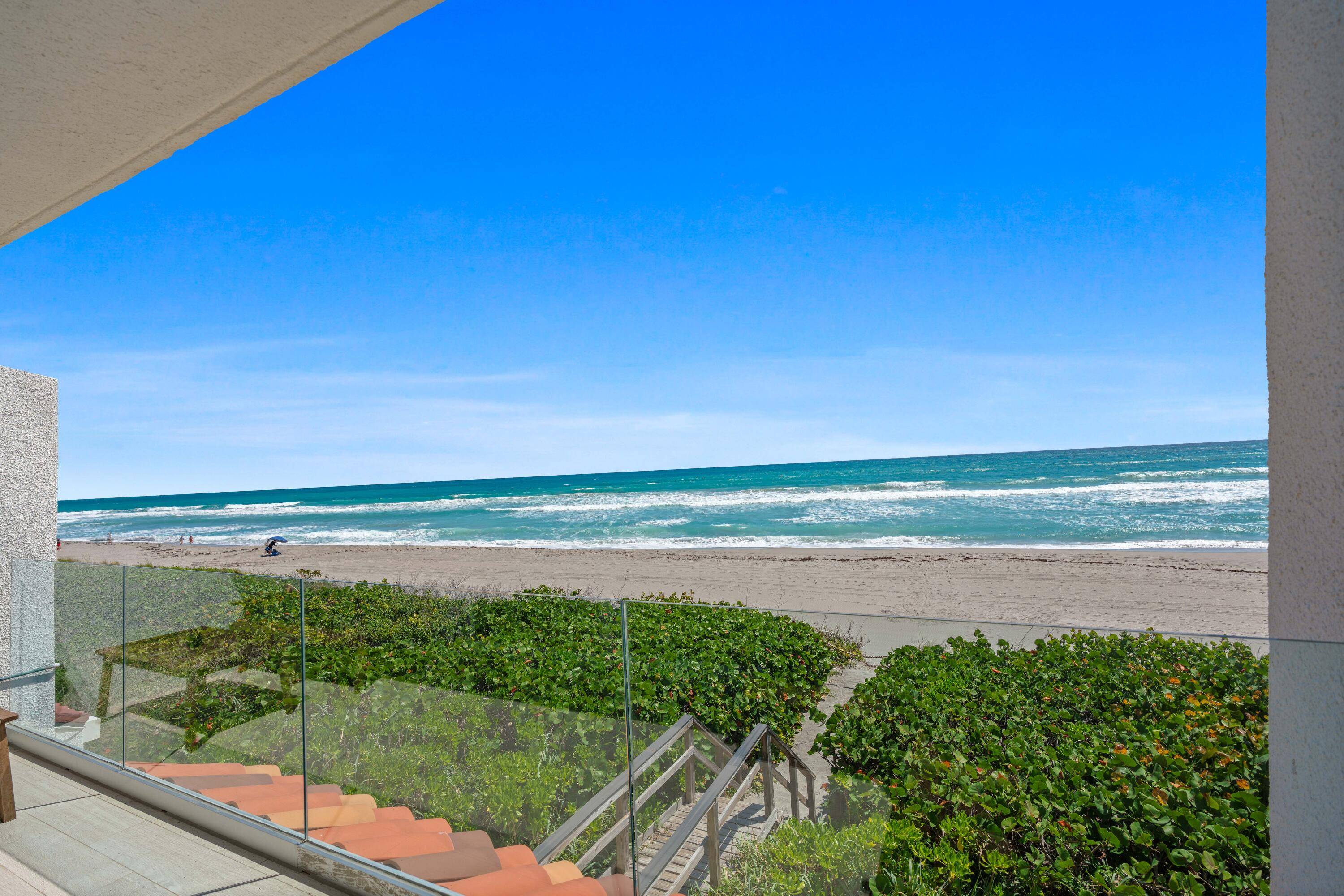 1006 Ocean DR, Juno Beach, FL 33408