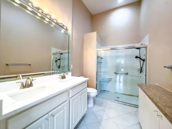 Boynton Beach, FL 33472,8389 Logia CIR