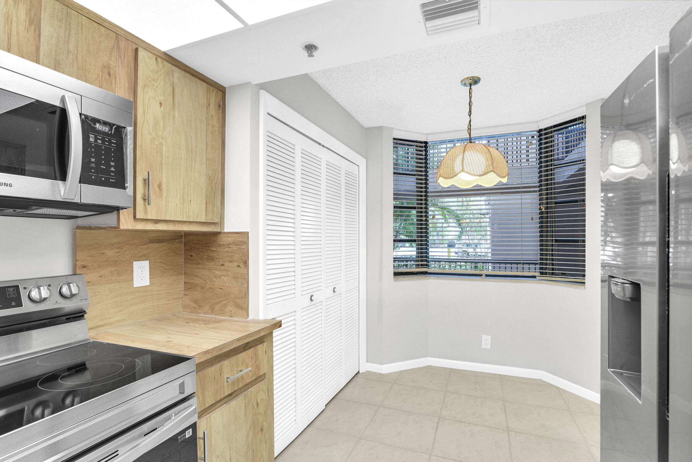 Boca Raton, FL 33433,6620 Boca De Mar DR 105