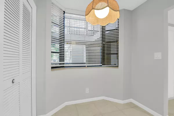 Boca Raton, FL 33433,6620 Boca De Mar DR 105