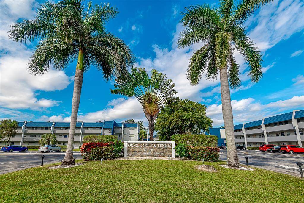 7807 Golf Cir DR 305, Margate, FL 33063