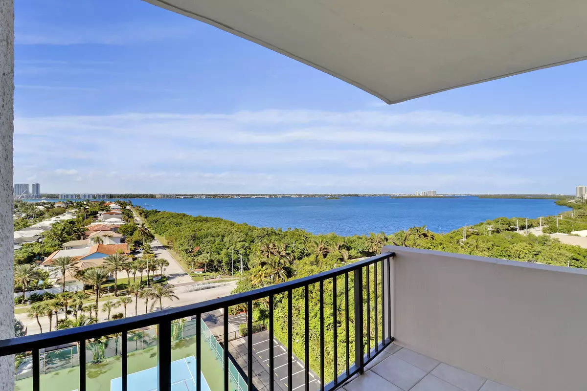 Riviera Beach, FL 33404,4200 N Ocean DR 2-1005