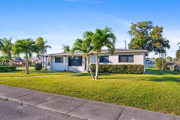 Lake Park, FL 33403,651 Foresteria DR