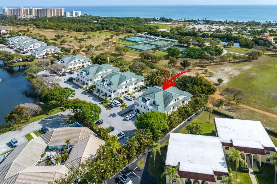 820 S Bella Vista CT 20, Jupiter, FL 33477