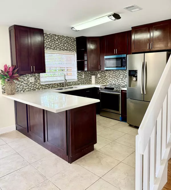 Miami, FL 33193,7122 SW 158th PATH