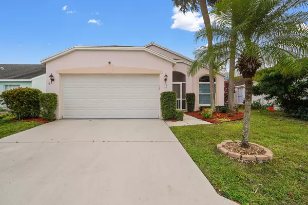 19 Bentwater CIR, Boynton Beach, FL 33426