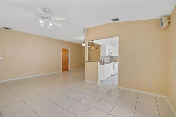 Boynton Beach, FL 33426,19 Bentwater CIR