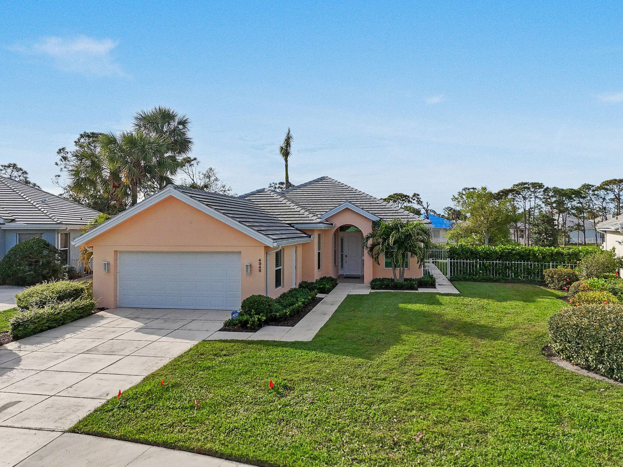 Hobe Sound, FL 33455,4949 SE Inkwood WAY