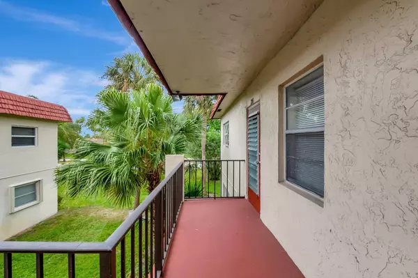Delray Beach, FL 33446,1 Abbey LN 201