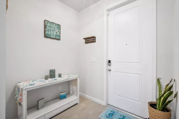 Stuart, FL 34994,341 SE Halifax LN