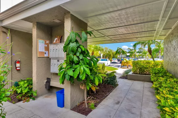 Stuart, FL 34994,800 NW Fork RD 10-11