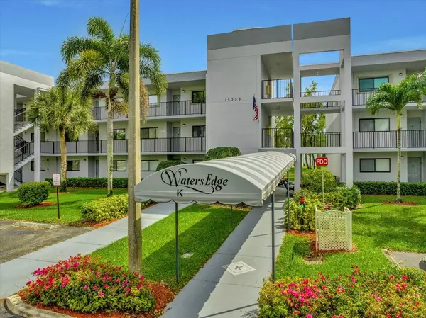 Delray Beach, FL 33484,15355 Lakes Of Delray BLVD 206