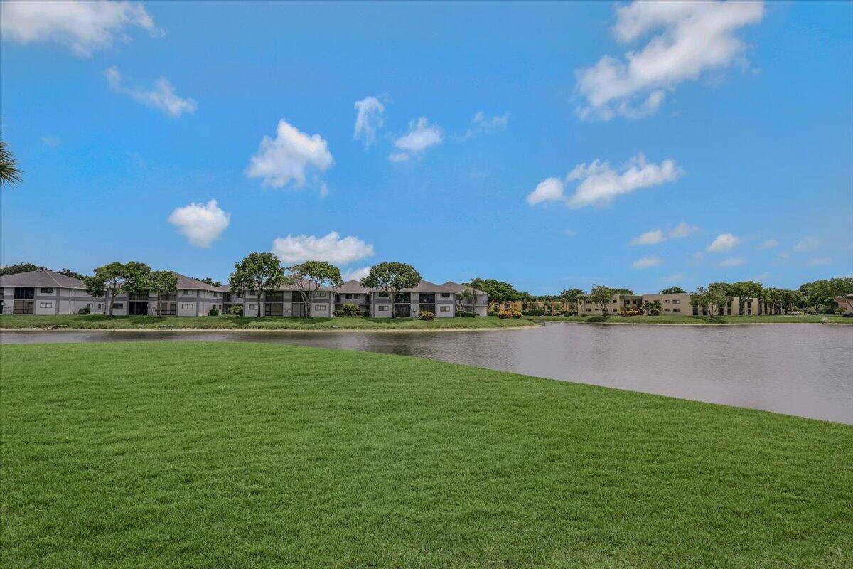 Delray Beach, FL 33484,15355 Lakes Of Delray BLVD 206