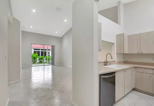 Delray Beach, FL 33484,6277 Heliconia RD