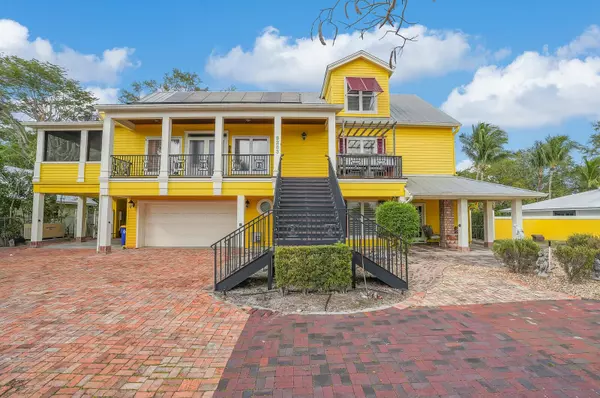9283 SE Cove Point ST, Jupiter, FL 33469
