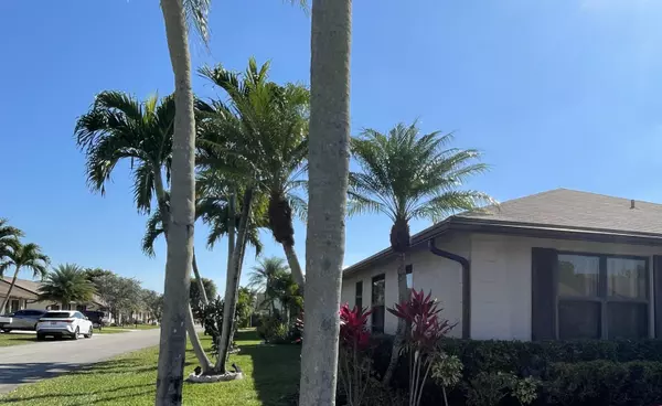 6302 Tall Cypress CIR, Greenacres, FL 33463
