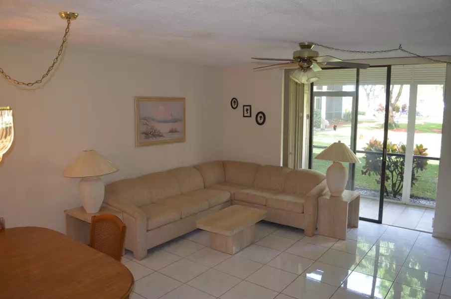 5250 Las Verdes CIR 105, Delray Beach, FL 33484