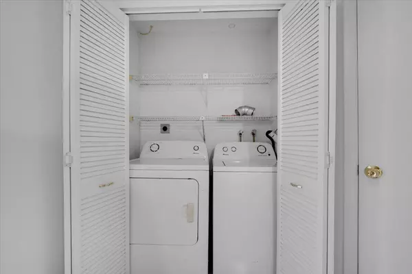 Lauderhill, FL 33351,4718 NW 82nd AVE 1706