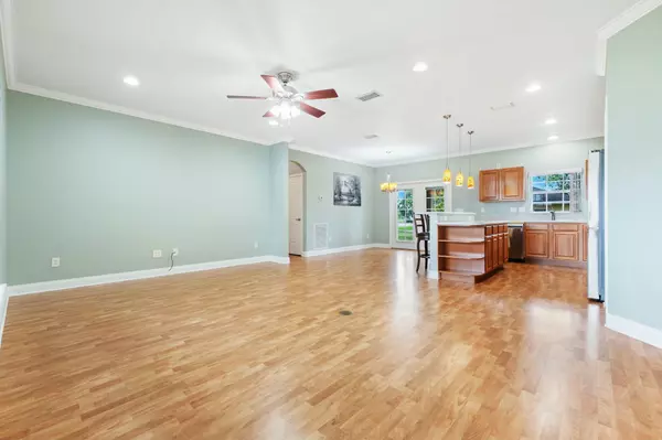 Okeechobee, FL 34974,205 SE 5th AVE