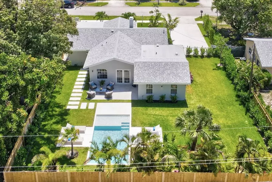 108 NW 4th AVE, Delray Beach, FL 33444