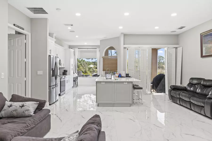 861 SW Munjack CIR, Port Saint Lucie, FL 34986