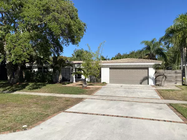 250 SW 7th AVE, Boca Raton, FL 33486