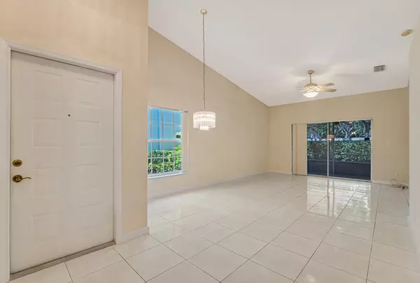 8500 Logia CIR, Boynton Beach, FL 33472