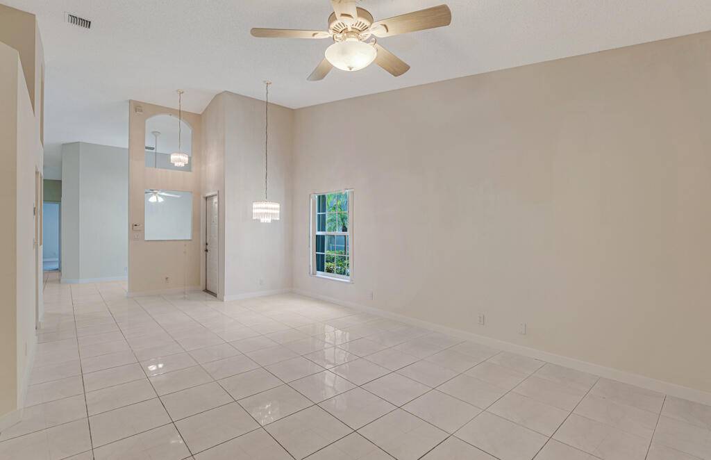 Boynton Beach, FL 33472,8500 Logia CIR