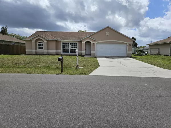 570 NW Ontario ST, Palm Bay, FL 32907